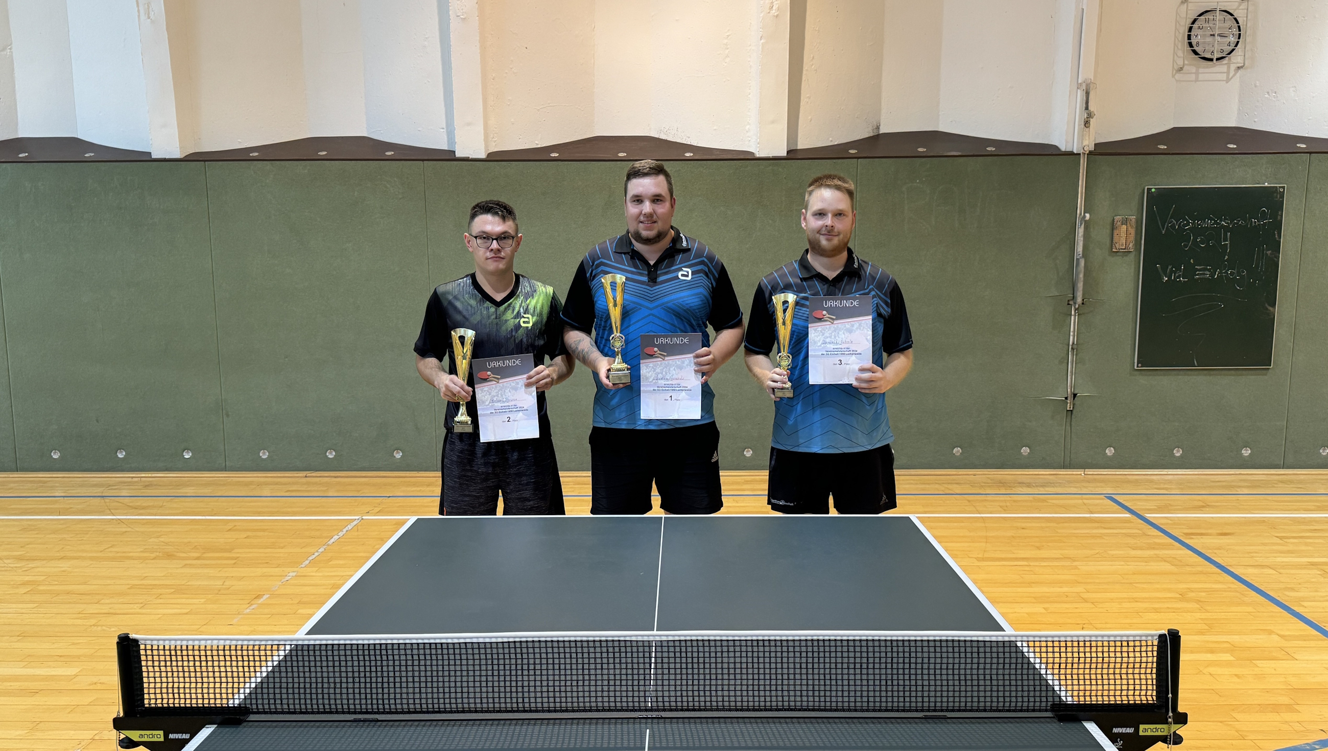 v.l.n.r. Vizemeister Robert Bewer, Vereinsmeister Justin Gerards, 3. Dominik Schulz