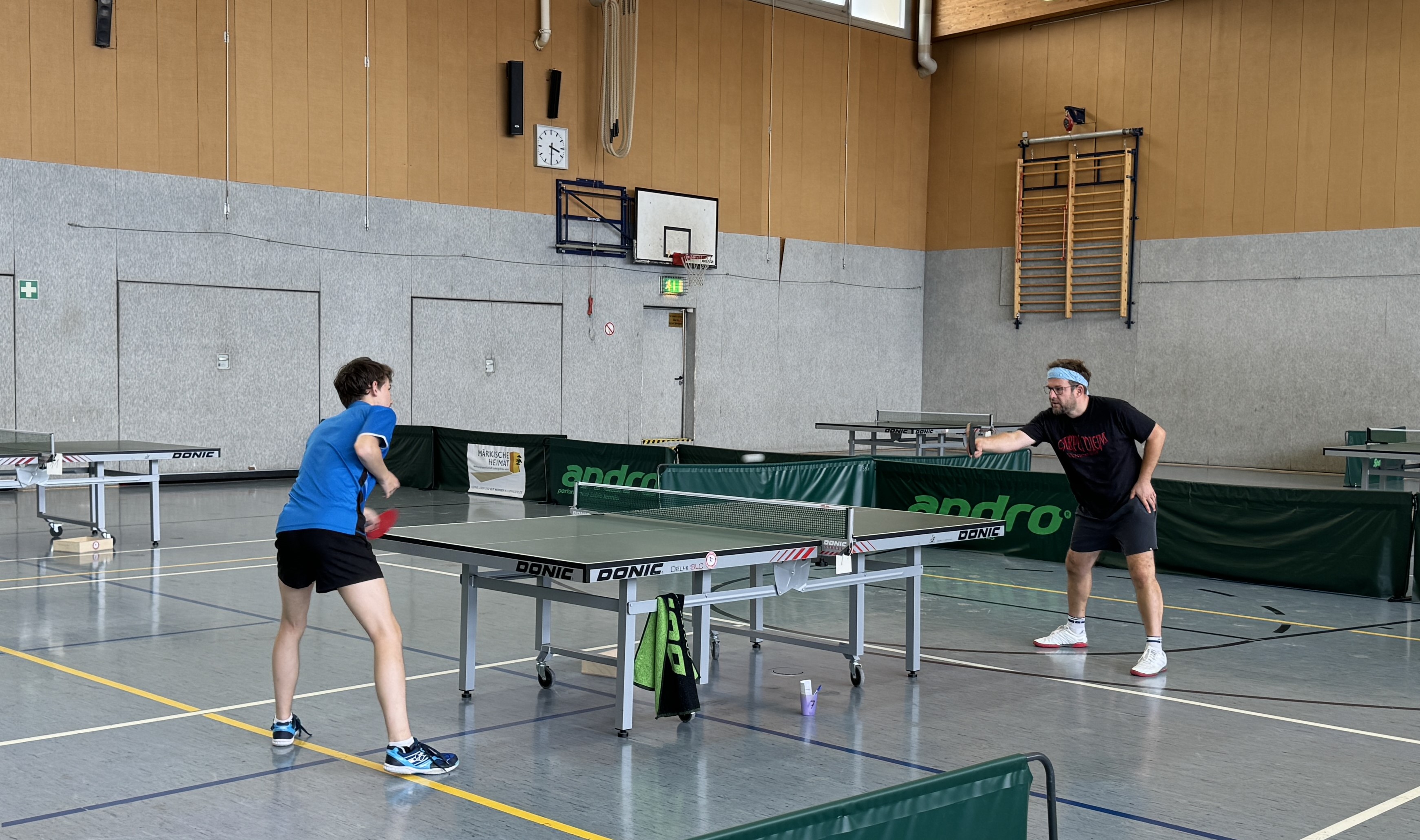 Luckenwalder Nachwuchsstar Tim Strietzel (links) gegen Jobst  Lückel im Viertelfinale